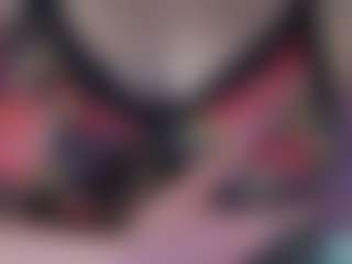 Live cam show with Ricki-Bloom - Ass Clapping on live18s.com