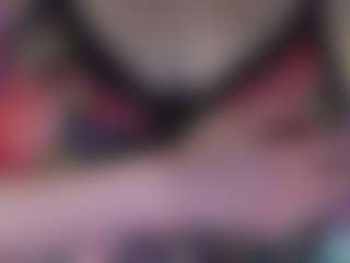 Live cam show with Ricki-Bloom - Blue Eyes on live18s.com