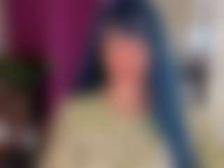 Live cam show with Ricki-Bloom - Sexting on Stripli.com