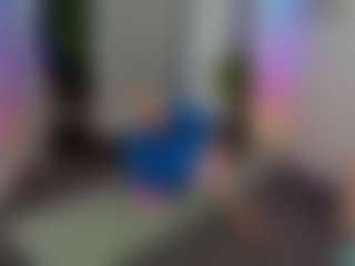Live cam show with Ricki-Bloom - Blue Eyes on Uber Horny