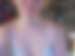 Live cam show with Ricki-Bloom - Shaved on Soda Cam