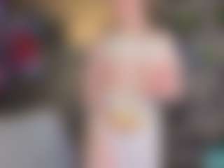 Live cam show with Ricki-Bloom - Living Room on TeamSkeetLive
