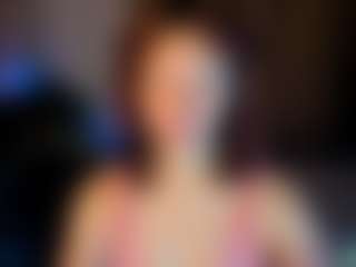 Live cam show with Ricki-Bloom - Body Massage on Pornisteam.com