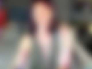 Live cam show with Ricki-Bloom - Living Room on anonymated.com