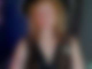 Live cam show with Ricki-Bloom - Erotic Dance on livesexfox.com