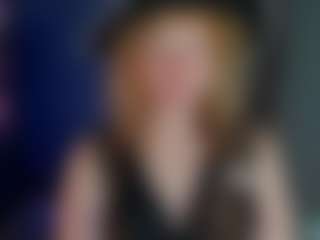 Live cam show with Ricki-Bloom - Oil on Big Tits