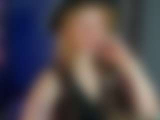 Live cam show with Ricki-Bloom - Erotic Dance on alttransgirls