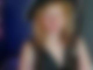 Live cam show with Ricki-Bloom - Smoking on pussylord.com