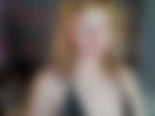 Live cam show with Ricki-Bloom - Smoking on Camsoda