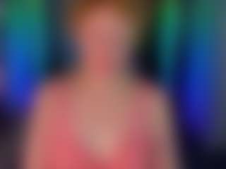 Live cam show with Ricki-Bloom - Striptease on livesuperchat.net