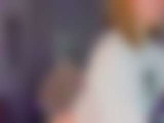 Live cam show with Ricki-Bloom - Shaved on SpunkLive