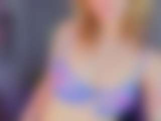 Ricki-Bloom's Live Sex Cam Show
