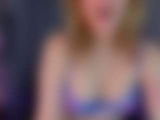 Ricki-Bloom's Live Sex Cam Show
