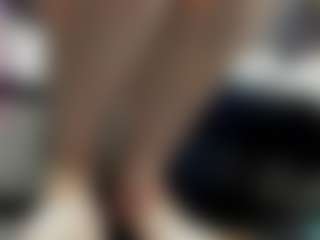 Ricki-Bloom's Live Sex Cam Show
