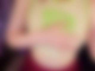 Ricki-Bloom's Live Sex Cam Show