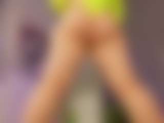 Live cam show with Ricki-Bloom - Twerk on Camsoda