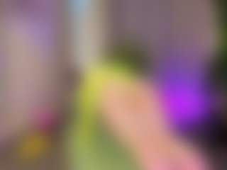Live cam show with Ricki-Bloom - White on Camsoda | united states