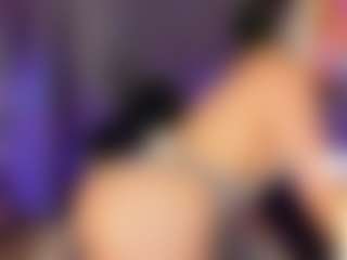 Live cam show with Ricki-Bloom - Tease on CamClone