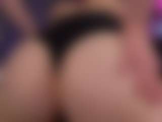 Ricki-Bloom's Live Sex Cam Show