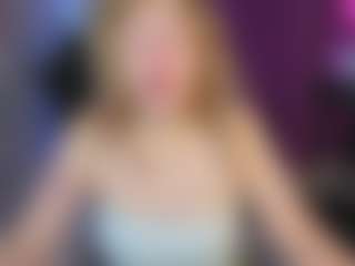 Live cam show with Ricki-Bloom - Striptease on CamSodaAdn