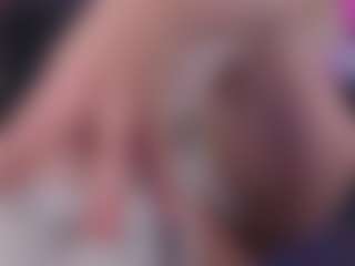 Ricki-Bloom's Live Sex Cam Show