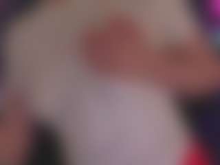 Live cam show with Ricki-Bloom - Flashing on Mixed Magazine Live