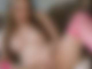 Live cam show with Silver Vee - Flashing on realtime-chat