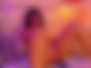 Live cam show with Xara-u - Camel Toe on Pornisteam.com