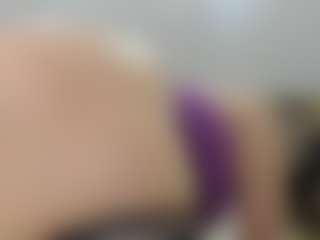 AllicePetit's Live Sex Cam Show