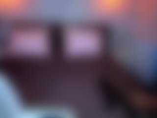 Live cam show with Amelia - Mature on SquirtSoMuch