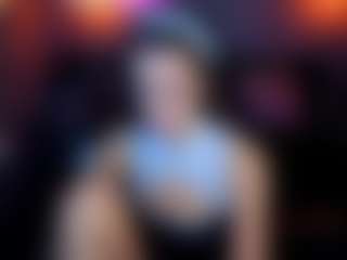 Live cam show with Amelia - Mature on Latina Girls
