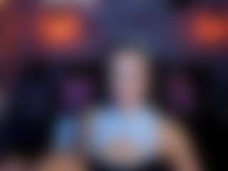 Live cam show with Amelia - Massage on xDating