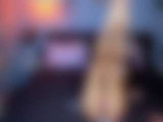 Live cam show with Amelia - Dance on xDating