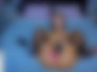 Live cam show with Amelia - Bitch on CamwithHer