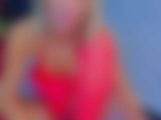 Live cam show with Amelia - Mature on Camsoda