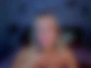 Live cam show with Amelia - Green Eyes on Big Tits