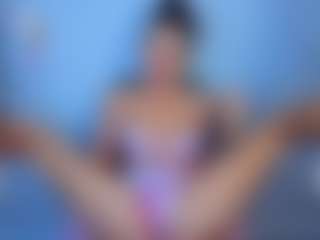 Live cam show with Amelia - Mature on Camsoda