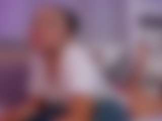 Andreaa-Clark's Live Sex Cam Show