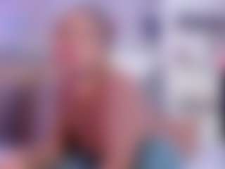 Live cam show with Andreaa-Clark - Skinny on CamwithHer