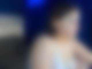 Live cam show with Lisa - Findomme on live18s.com