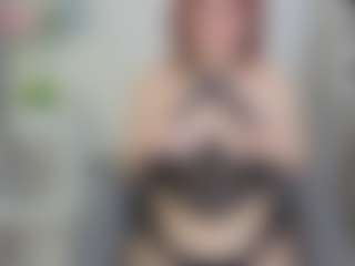 Live cam show with Lisa - Body Massage on Dolls Live