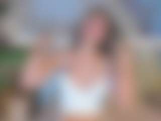 Live cam show with Sienna-Bellucci - Blonde Hair on dasdasdadada.com