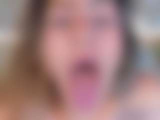 Live cam show with Sienna-Bellucci - Latina on crypto-cams | colombia