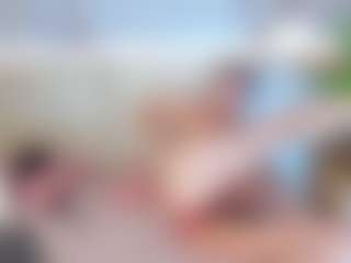 Live cam show with Sienna-Bellucci - Blonde Hair on TeamSkeetLive