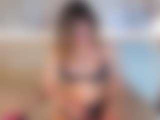 Live cam show with Sienna-Bellucci - Anal Toys on AdultVida.com