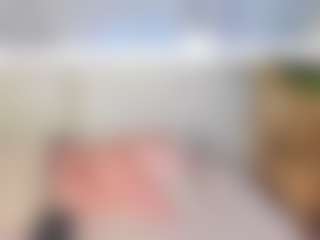 Live cam show with Sienna-Bellucci - Oil on xxxlivecams.org
