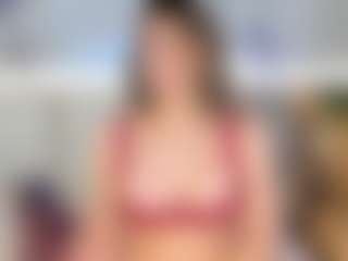 Live cam show with Sienna-Bellucci - Lush Blonde Hair on googirlz