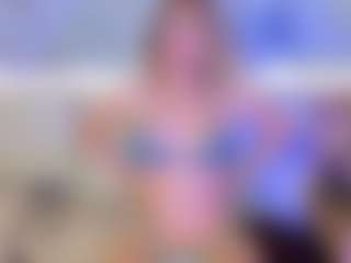 Live cam show with Sienna-Bellucci - Handjob on StripNow