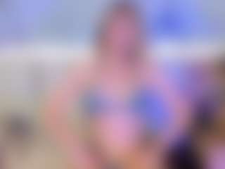 Live cam show with Sienna-Bellucci - Handjob on StripNow