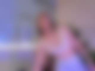 Live cam show with Sienna-Bellucci - Tattoos Mature on Mixed Magazine Live